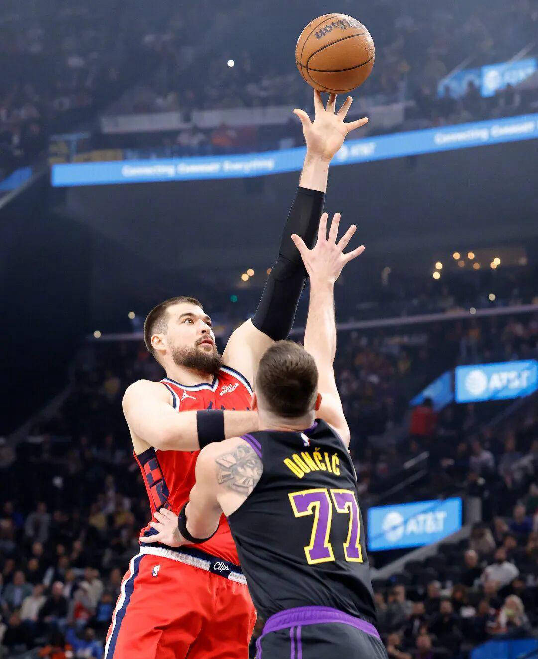 关于赛前洛杉矶快船篮板制胜:欧联节点到来;话题不断;阵容厚度经受考验的信息 关于赛前洛杉矶快船篮板制胜:欧联节点到来;话题不断;阵容厚度经受考验的信息